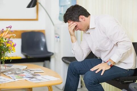 the man thought of treating prostatitis with medications